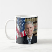 Neil Gorsuch, Richter am Obersten Gerichtshof der  Kaffeetasse (Links)