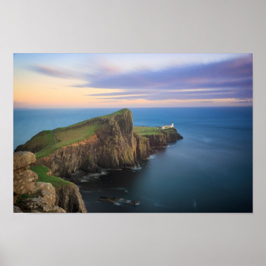 Neist Point Leuchtturm auf Skye bei Sonnenuntergan Poster (Vorne)