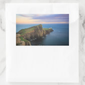 Neist Point Leuchtturm auf Skye bei Sonnenuntergan Rechteckiger Aufkleber (Tasche)