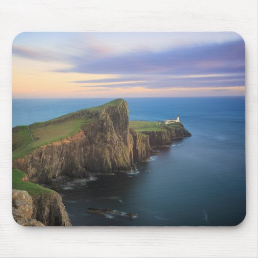 Neist Punktleuchtturm auf Skye am Sonnenuntergang Mousepad (Vorne)
