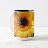 Nelken und Gelbgerbere Zweifarbige Tasse (Vorderseite Links)