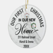 Nennen Sie unsere ersten Weihnachten in unserer ne Keramik Ornament (Links)