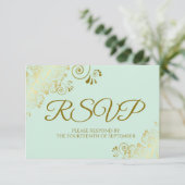 Neo Mint Green & Elegant Gold Lace Frilly Wedding RSVP Karte (Stehend Vorderseite)
