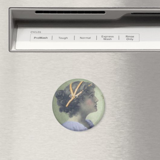 NeoClassical Girl Magnet (In Situ (Geschirrspüler))