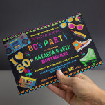 Neon 80er Geburtstagsparty Einladung<br><div class="desc">Freuen Sie sich auf eine bunte 80er-Jahre-Geburtstagsfeier mit einem schwarzen Hintergrund mit hellen neonfarbenen Texten und Gegenständen,  die in die 80er Jahre verabredet wurden (Stereo,  Kassettenband,  Trainer,  Roller-Skate und helle,  farbige Sonnenbrillen).</div>