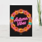 Neon Autumn Vibes Grußkarte - Gemütliche Herbstsai Karte (Rückseite)