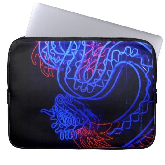 Neon Blue Dragon Black Background Bright Laptopschutzhülle (Vorderseite)