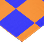 Neon Blue Orange Checkered Checkerboard Vintag Tischdecke (Schrägansicht)