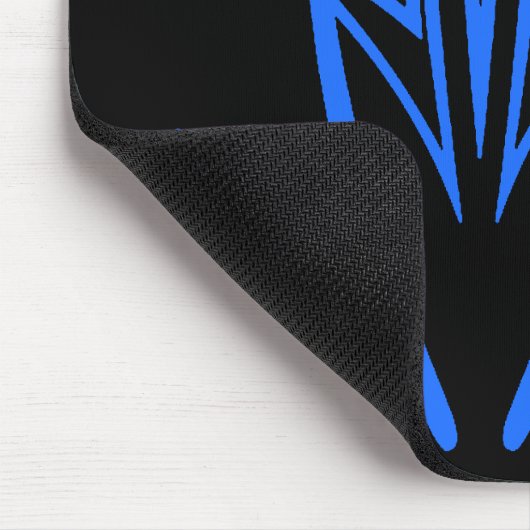 Neon Blue Tribal Design auf schwarzem Mousepad (Ecke)