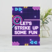 Neon Bowling macht Geburtstag Spaß Einladung (Stehend Vorderseite)