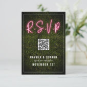 Neon Boxwood Wedding QR UAWG RSVP Karte (Stehend Vorderseite)