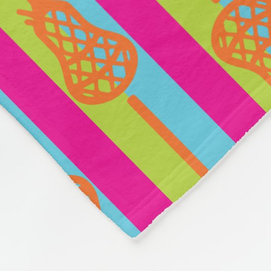 Neon Bright Retro Lacrosse Sticks and Stripes Fleecedecke (Ecke)