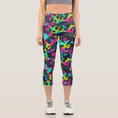 Neon Camouflage Pattern Capri Leggings (Vorderseite)