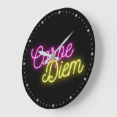 Neon Carpe Diem Word Art Große Wanduhr (Winkel)