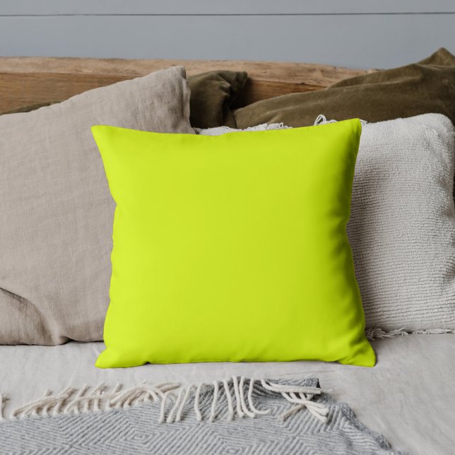 Neon Chartreuse Solid Color | Classic Kissen (Von Creator hochgeladen)