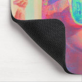 Neon Coastal Beauty mit Sonnenbrille Mousepad (Ecke)