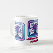 Neon Cyber Medusa - Futuristische Gorgonkunst Kaffeetasse (Vorderseite Links)