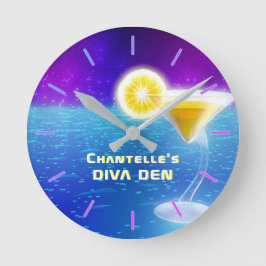 NEON DIVA DEN - Tropische Cocktails Personalisiert Runde Wanduhr