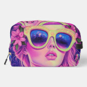 Neon Dream Girl mit BläserSonnenbrille Waschbeutel (Rückseite)
