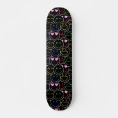 Neon Emoticon Skateboard - Bunter Spaß in Bewegung (Vorne)