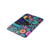 Neon Fantasy Forest Night Glow Design Badematte (Schrägansicht)