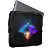 Neon Firefly auf schwarz Laptopschutzhülle (Vorne Rechts)