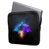 Neon Firefly auf schwarz Laptopschutzhülle (Vorderseite Links)