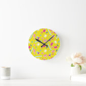 Neon FRIENDS™ Icon-Muster Runde Wanduhr (Zuhause)
