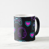 Neon Gamer Controller and Hearts Pattern Verwandlungstasse (VorderseiteRechts)