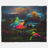 Neon Ghosts in einer Spuk Fantasielandschaft Fleecedecke (Vorderseite (Horizontal))