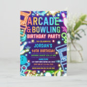 Neon Glow Arcade und Bowling Birthday Party Einladung (Stehend Vorderseite)