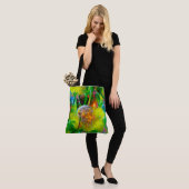 Neon Glow Dandela im Dream Garden Tasche (Am Model)