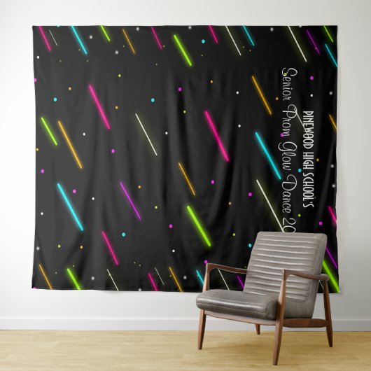 Neon Glow im Hintergrund des dunklen Prom-Tanzes Wandteppich (Beispiel (Horizontal))