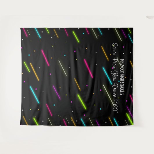 Neon Glow im Hintergrund des dunklen Prom-Tanzes Wandteppich (Vorderseite (Horizontal))