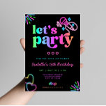 Neon Glow Karaoke Einladung zum Geburtstag<br><div class="desc">Karaoke Geburtstagseinladung mit einem fluoreszierenden Mikrofon,  Neon-Regenbogentypografie,  leuchtenden Herzen und anderen Akzenten auf schwarzem Hintergrund.</div>