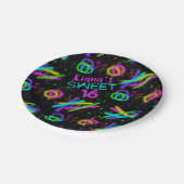 Neon Glow Stick Sweet 16 Name ID760 Pappteller (Schrägansicht)