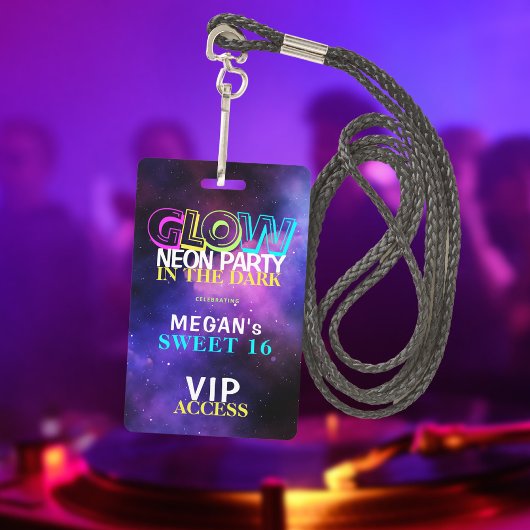 Neon Glow VIP Zugang Sweet 16 Geburtstagseinladung Ausweis