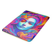 Neon Goddess mit blühendem kosmischem Haar Badematte (Schrägansicht)