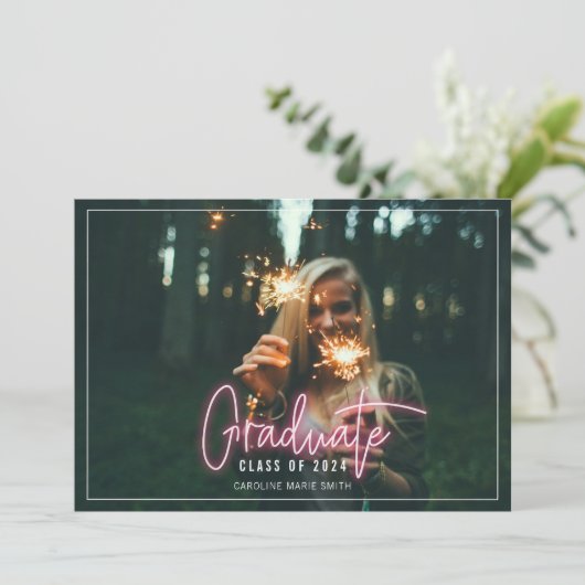 Neon Graduate Abschluss Foto Einladung (Stehend Vorderseite)