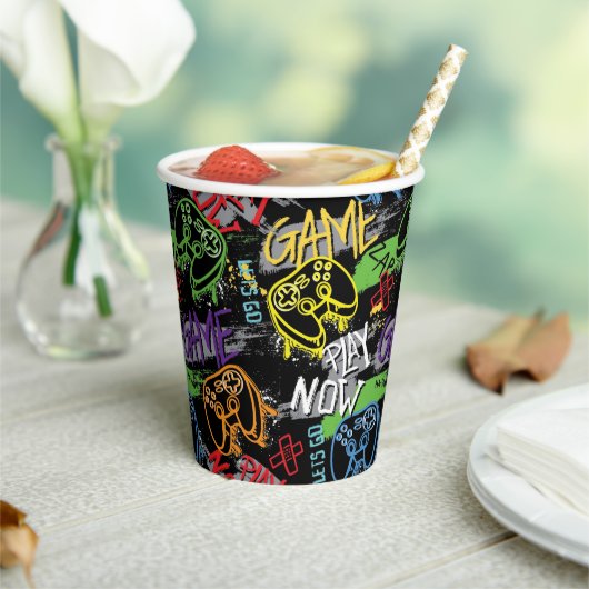 Neon Graffiti Gaming Pattern Pappbecher (In Situ)