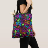 Neon-Graffiti-Street-Art-Collage-Muster Tasche (Von Nahem)