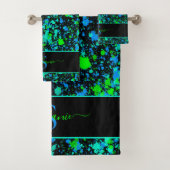 Neon Green Blue Paint Spritzer Monogram Retro Badhandtuch Set (Insitu)