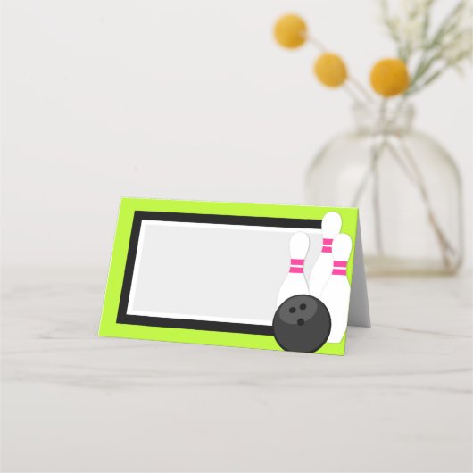 Neon Green Bowling Faltenlabel oder Platzkarten (Vorderseite)