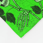 Neon Green Floral Gothic Skull  Fleecedecke (Ecke)