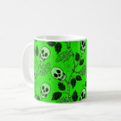 Neon Green Floral Gothic Skull Kaffeetasse (Vorderseite Links)