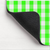 Neon Green Gingham Pattern von Shirley Taylor Mousepad (Ecke)