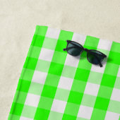 Neon Green Gingham Pattern von Shirley Taylor Strandtuch (Beispiel)