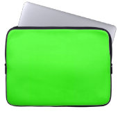 Neon Green Solid Color Laptopschutzhülle (Vorderseite)