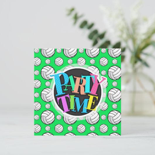 Neon Green Volleyball-Muster Einladung (Stehend Vorderseite)