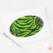Neon Green Zebra Skin Texture Background Ovaler Aufkleber (Umschlag)